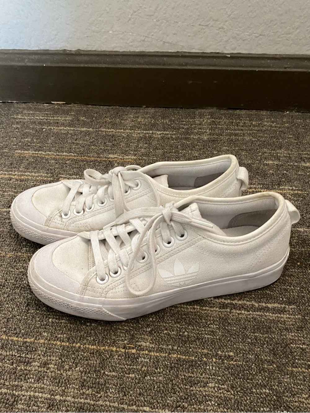 adidas White Low-Top Lace-Up Sneakers Women’s Nizza Trefoil Size 8 - Picture 4 of 7